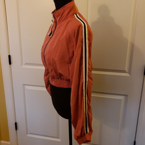 Love Tree Cropped Windbreaker - Picture 2 of 5